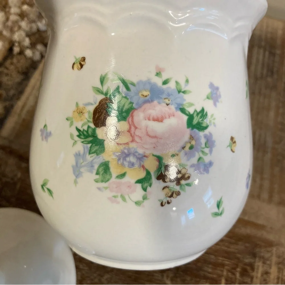 5.5” Tall Vintage Ceramic Canister Floral Container Storage Grandmacore Kitchen